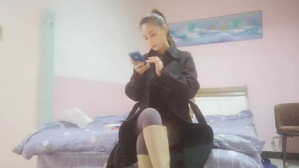 黑人操逼粗暴强奸好舒服用力插视频-99精品免费久久久久久久久日本-成人AV