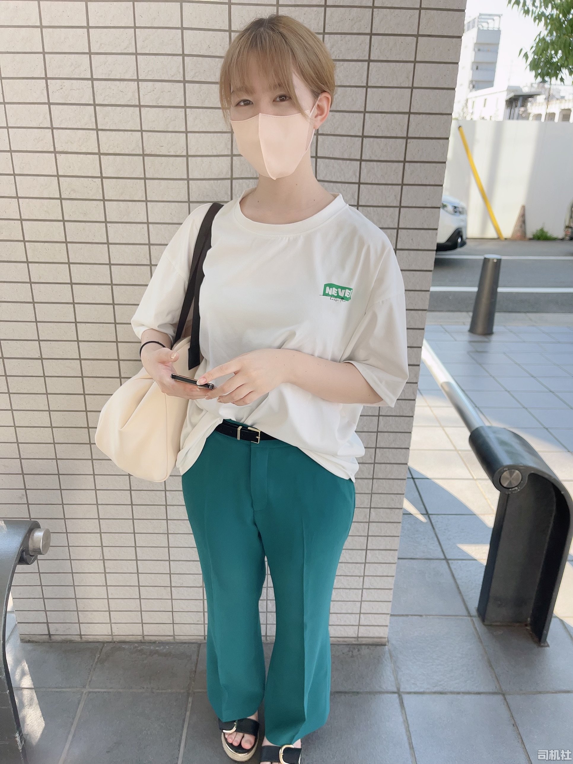 奈奈美岬被老人中出在线播放-国产精品精品久久-成人AV