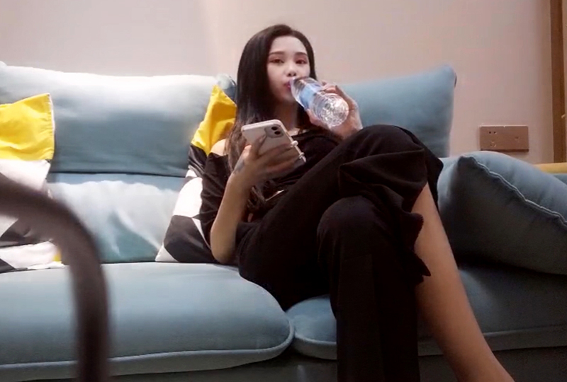 女仆裸乳给主人吃奶动漫视频-成人激情视频在线免费观看-成人AV