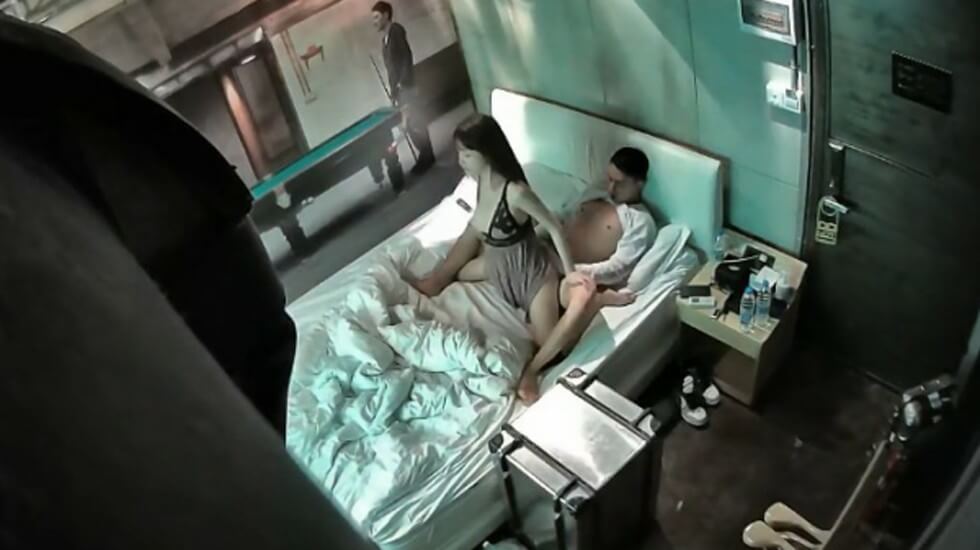 小受在公交车被八个男人强-日韩av影院在线-成人AV