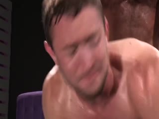 厨房喂奶乳HH-成人在线免费看视频-成人AV