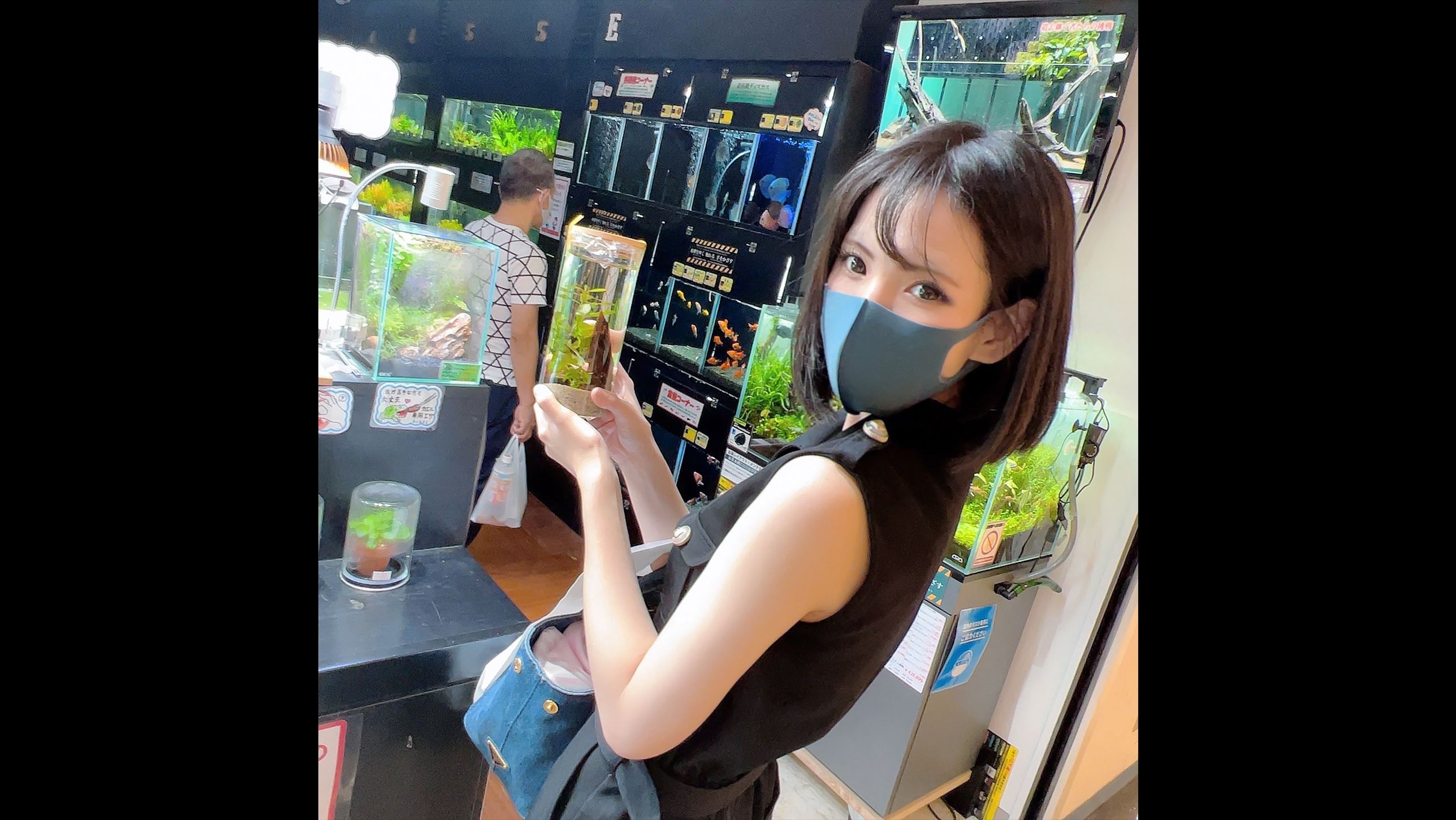 《婚前试爱》激情视频-国产精品野外av久久久-成人AV