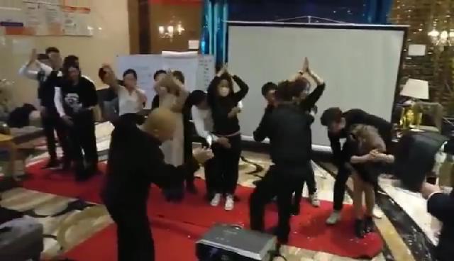 走夜路被轮奸小说-黄网站在线观看-成人AV