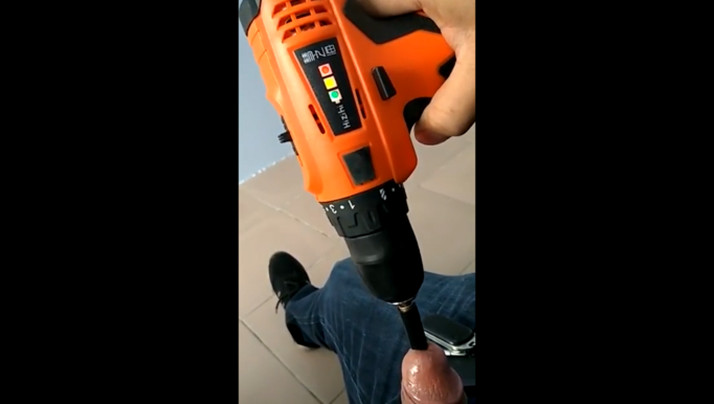 趴下老师腿打光屁股视频-成人精品99-成人AV